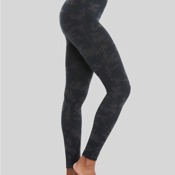 SPANX Seamless Shaping Leggings - XS - Picture 4 of 4